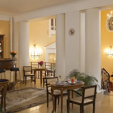 Logis Royal Saint-mart 3*