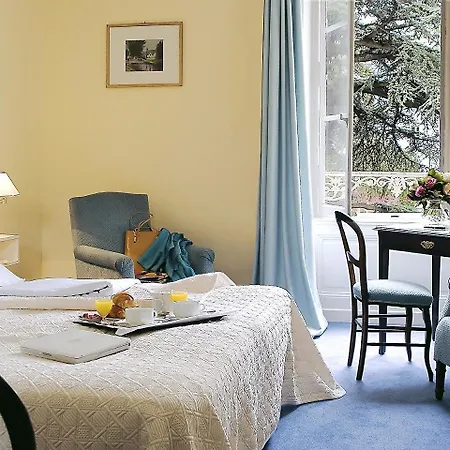 Logis Royal Saint-mart Hotel 3*