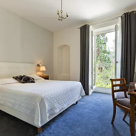 Logis Royal Saint-mart Hotel