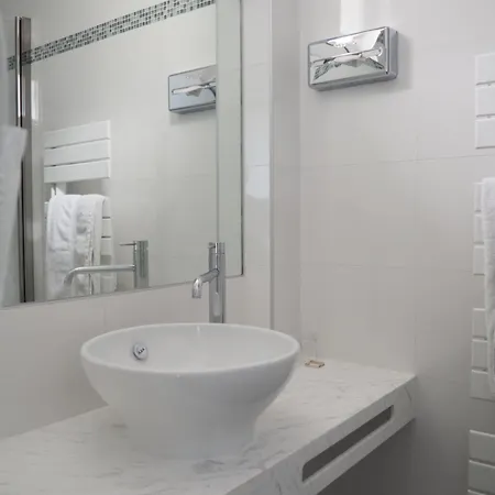 Logis Royal Saint-mart Szálloda 3*
