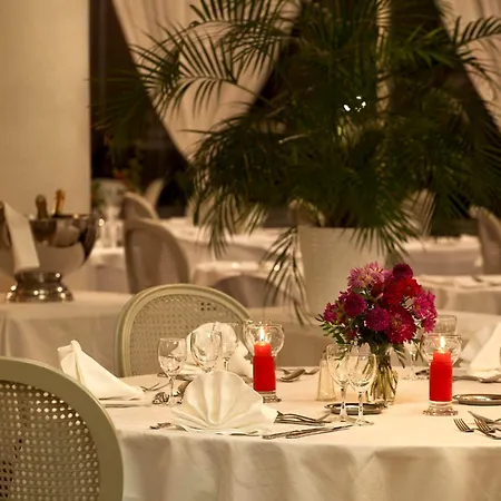 Hotel Logis Royal Saint-mart 3*