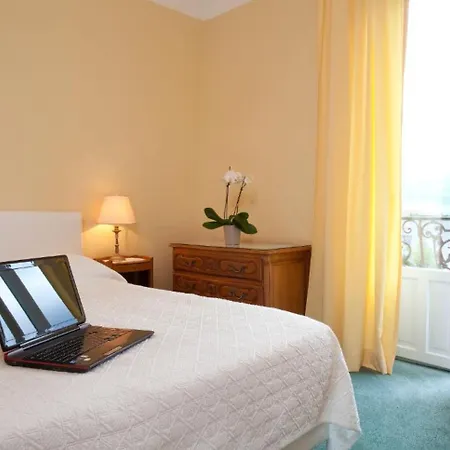 Szálloda Logis Royal Saint-mart 3*