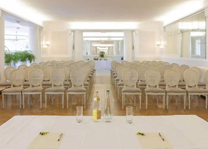 Logis Royal Saint-mart Hotel 3*