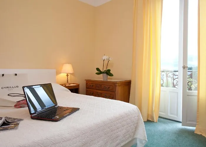 Hotel Logis Royal Saint-mart 3*